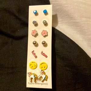 Earings
